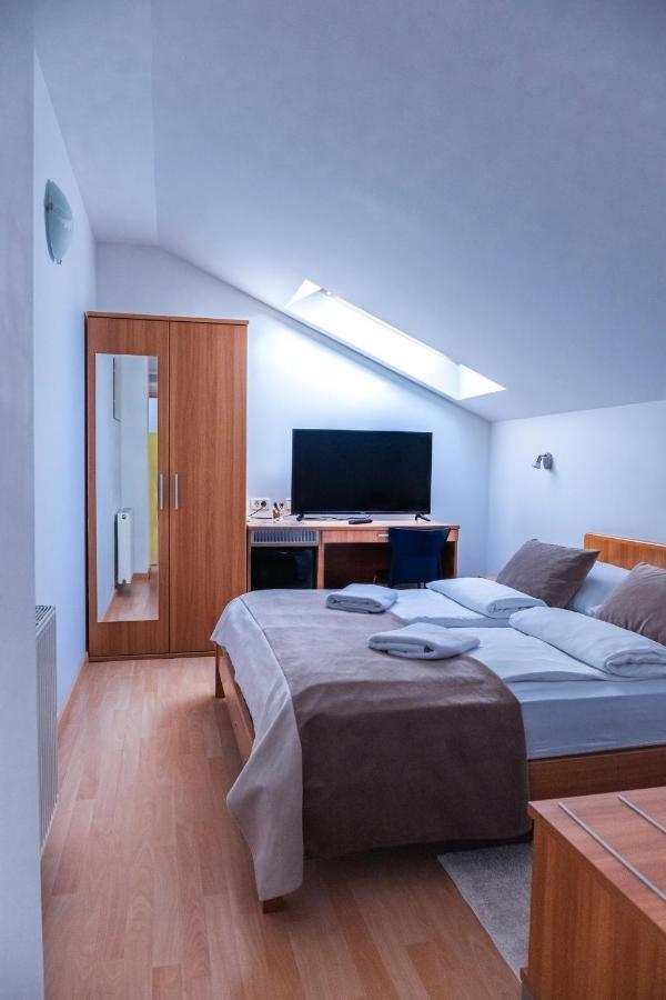 Garni Hotel Keltika Izola Luaran gambar