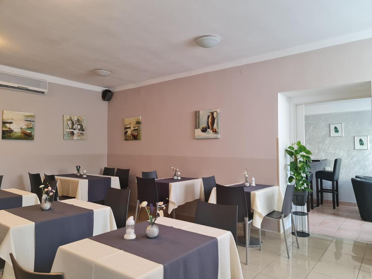Garni Hotel Keltika Izola Luaran gambar