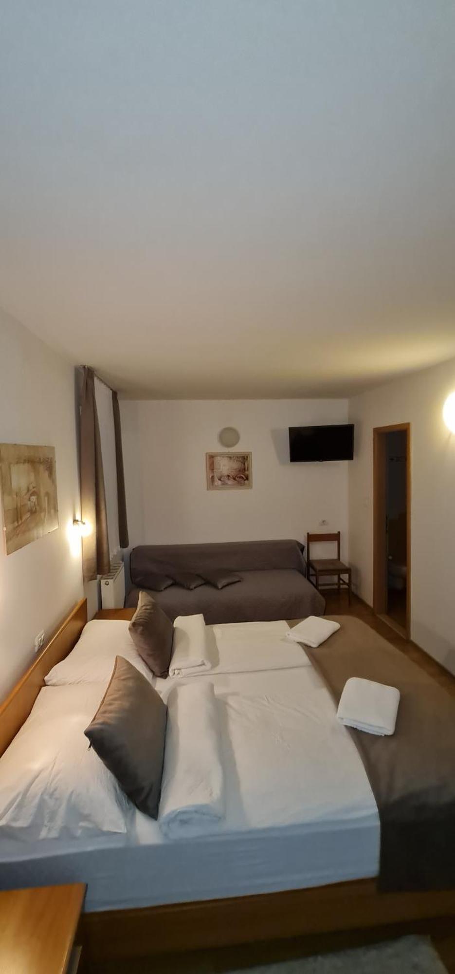 Garni Hotel Keltika Izola Luaran gambar