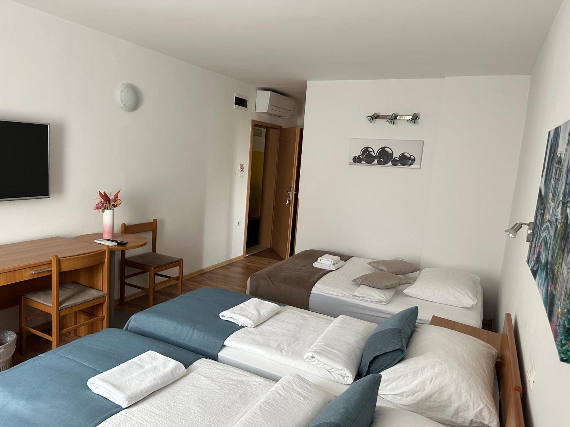 Garni Hotel Keltika Izola Luaran gambar