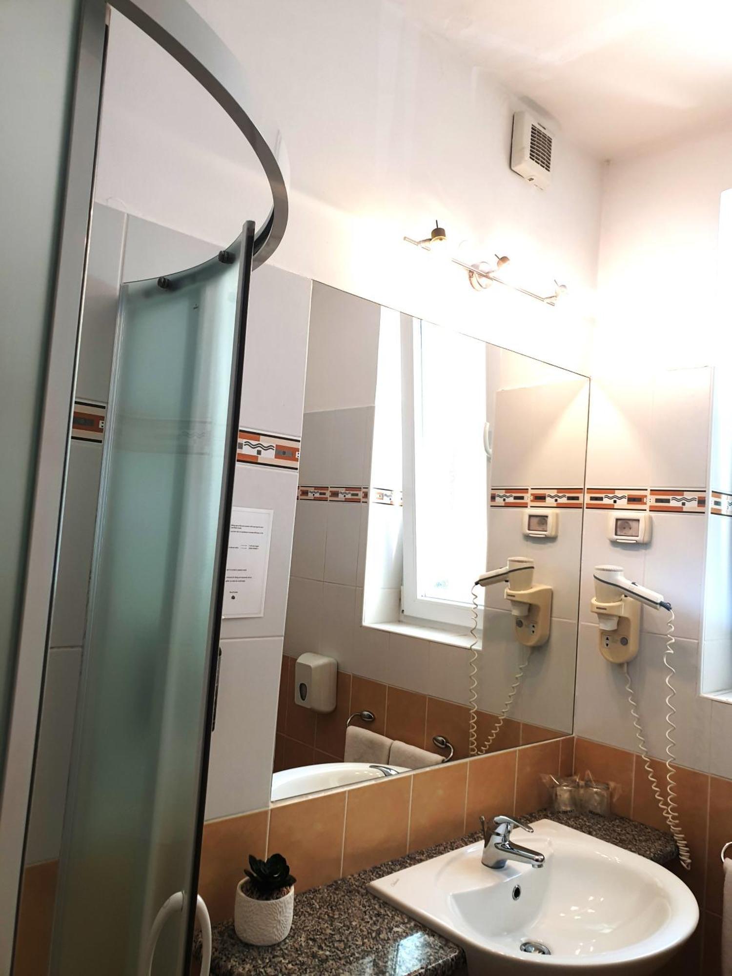 Garni Hotel Keltika Izola Luaran gambar